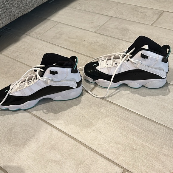 This is the Jordan 6 rings GS - Picture 3 of 4